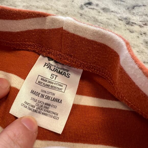 Member's Mark Burnt Orange Dinosaur Pajama Set 5T - Picture 3 of 4